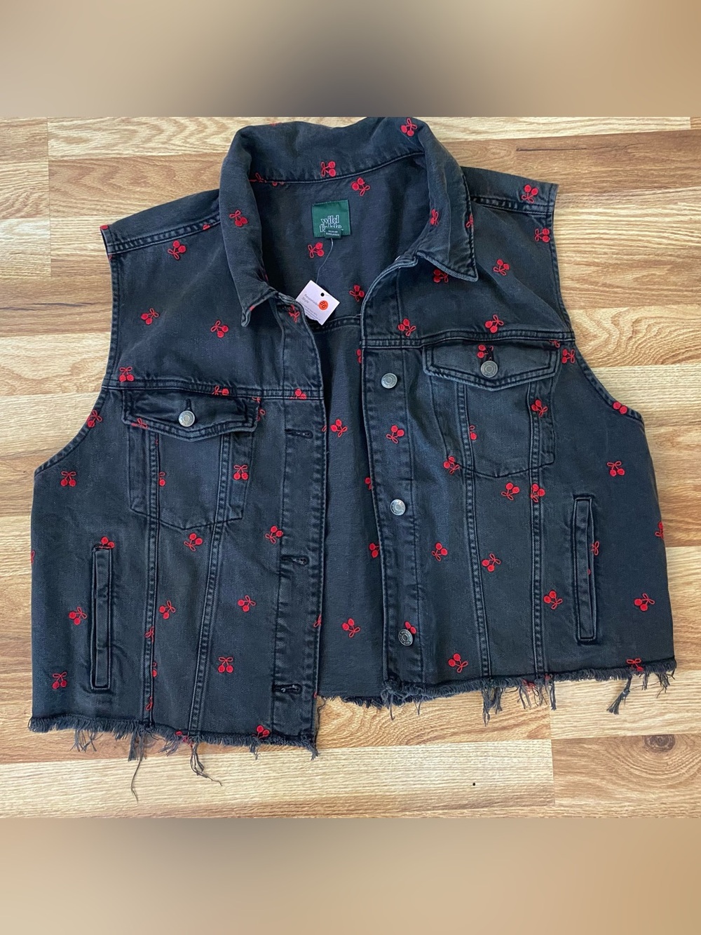 Cherry Embroidered Denim Trucker Vest Size XL NWT
